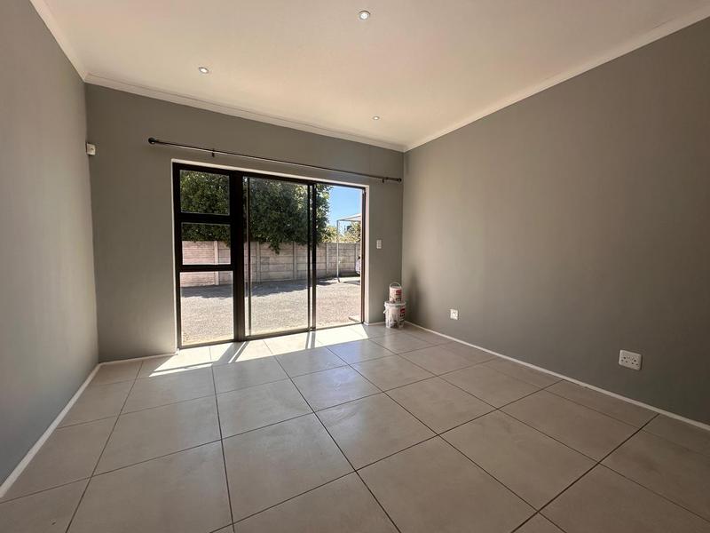 To Let 1 Bedroom Property for Rent in Strand North Western Cape